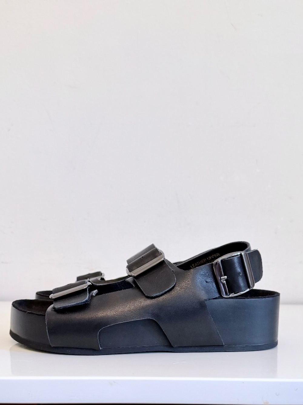 NEW INTENTIONALLY BLANK EXXY Flatform Sandal Black Size 6 - Picture 3 of 14